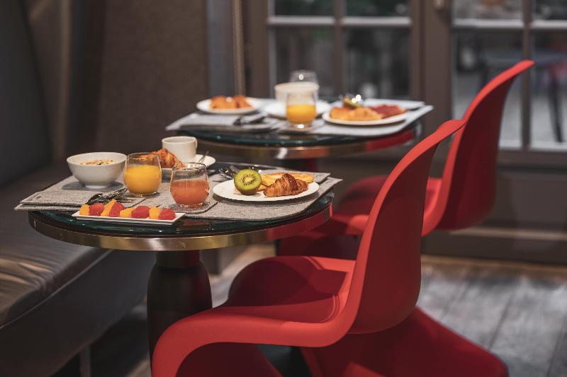 Le Petit Paris - Restoran