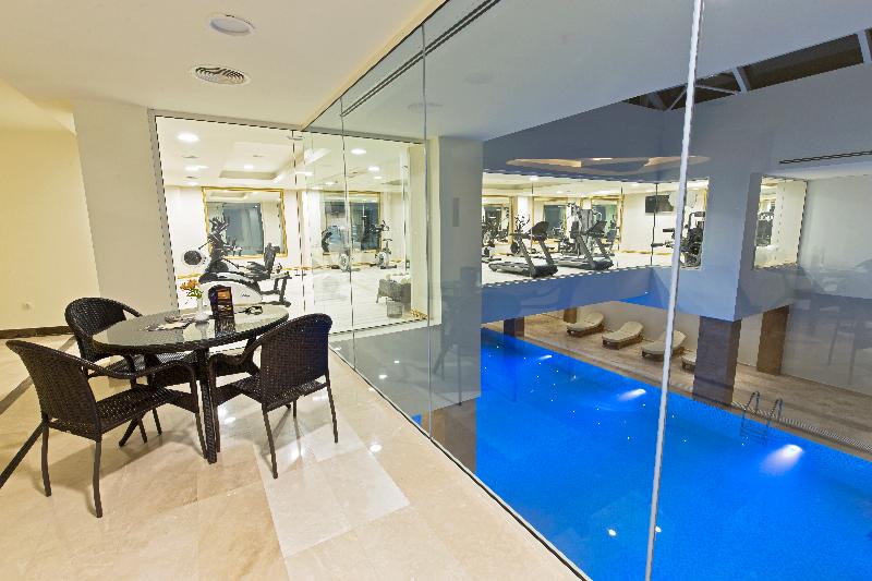JRW Welmond Hotel - Havuz