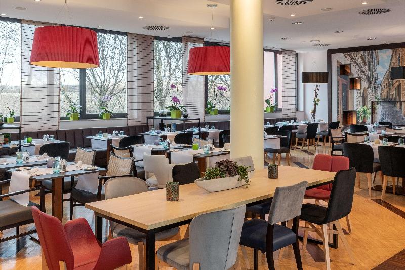 NH Stuttgart Airport - Restoran
