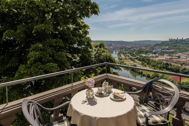 Schloss Steinburg - Teras