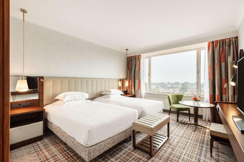 Hilton Amsterdam - Oda