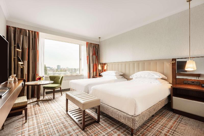 Hilton Amsterdam - Oda