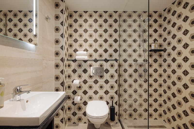 Leonardo Hotel Rotterdam Savoy - Oda