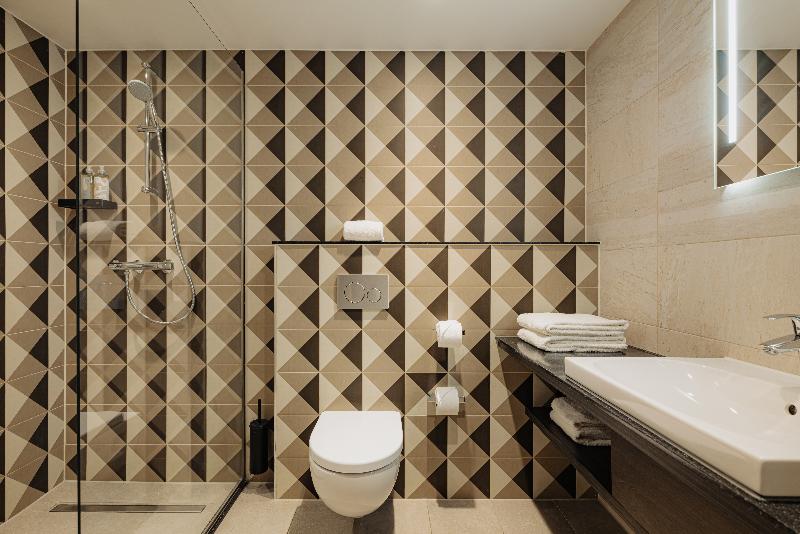 Leonardo Hotel Rotterdam Savoy - Oda