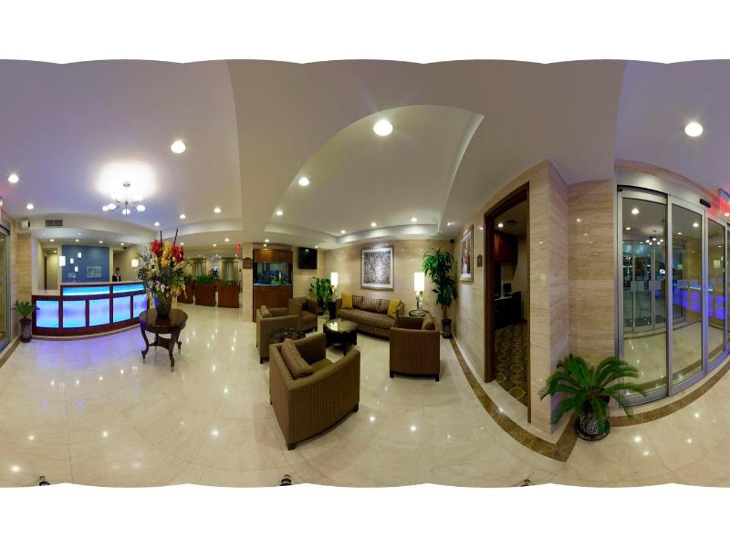 Holiday Inn Express Queens - Maspeth By IHG - Lobi