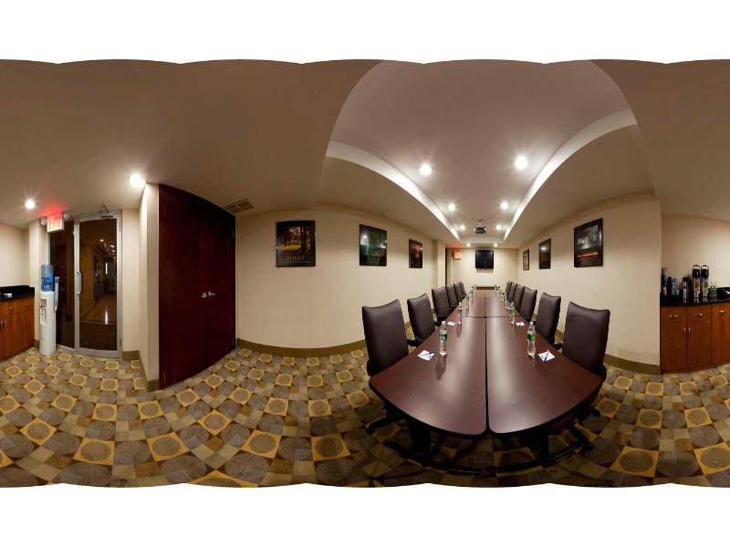 Holiday Inn Express Queens - Maspeth By IHG - Toplantı