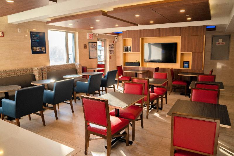 Holiday Inn Express Queens - Maspeth By IHG - Restoran