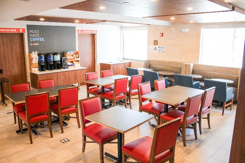 Holiday Inn Express Queens - Maspeth By IHG - Restoran