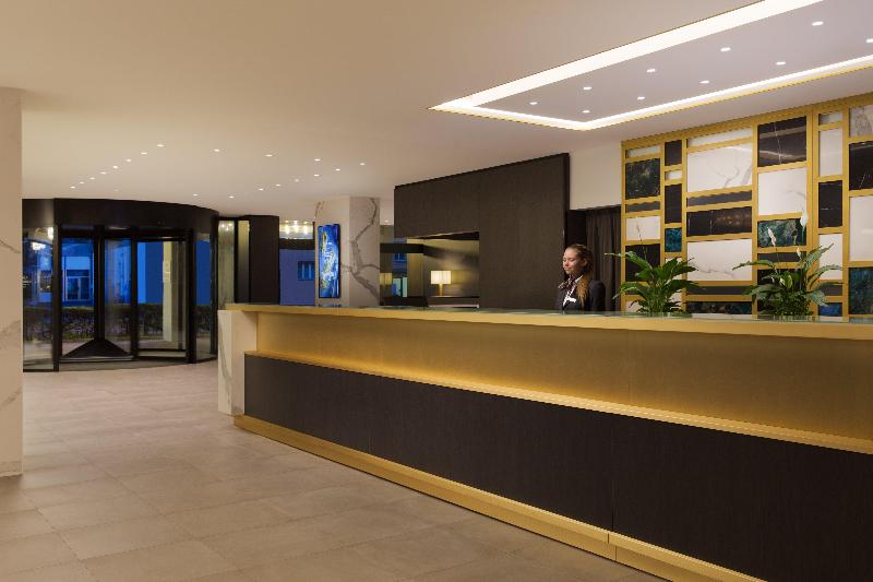 Crowne Plaza Zurich - Lobi