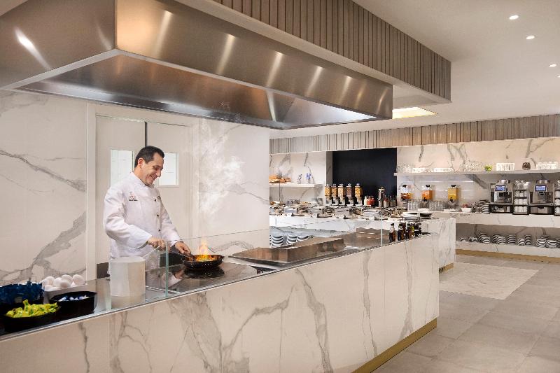 Crowne Plaza Zurich - Restoran