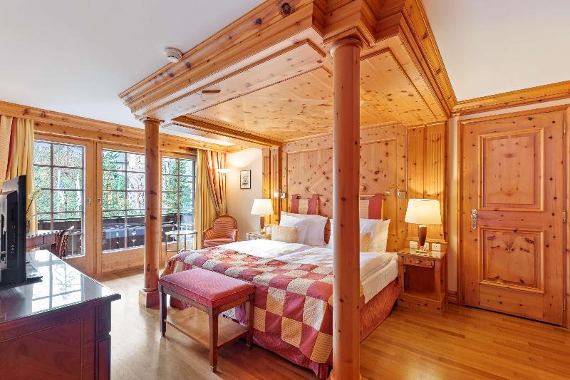 Grand Hotel Zermatterhof - Oda