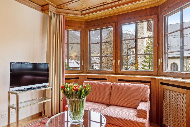 Grand Hotel Zermatterhof - Oda