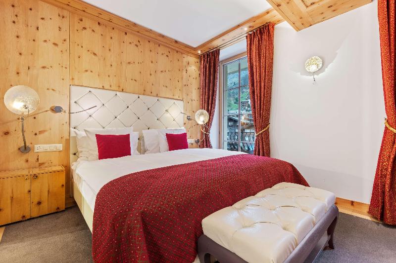 Grand Hotel Zermatterhof - Oda