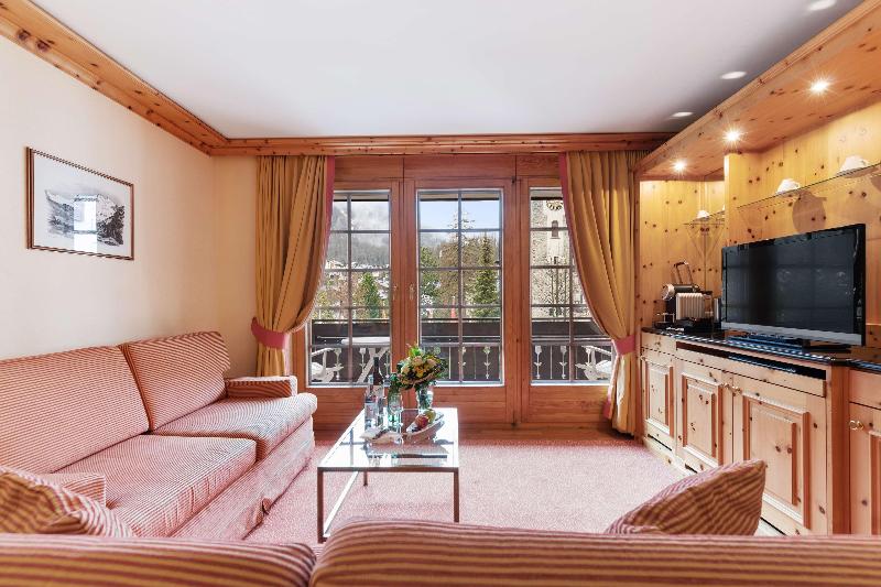 Grand Hotel Zermatterhof - Oda