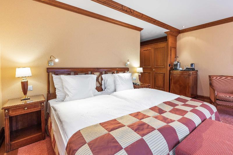 Grand Hotel Zermatterhof - Oda