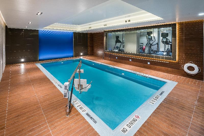 Holiday Inn Brooklyn Downtown - Havuz