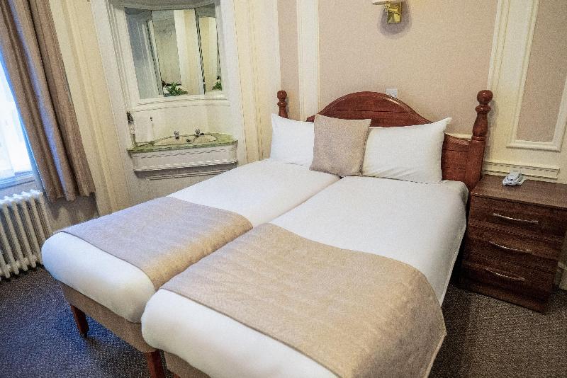 Adelphi Hotel - Oda