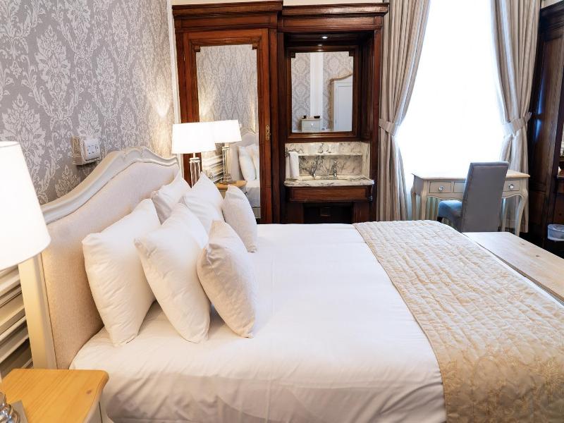 Adelphi Hotel - Oda