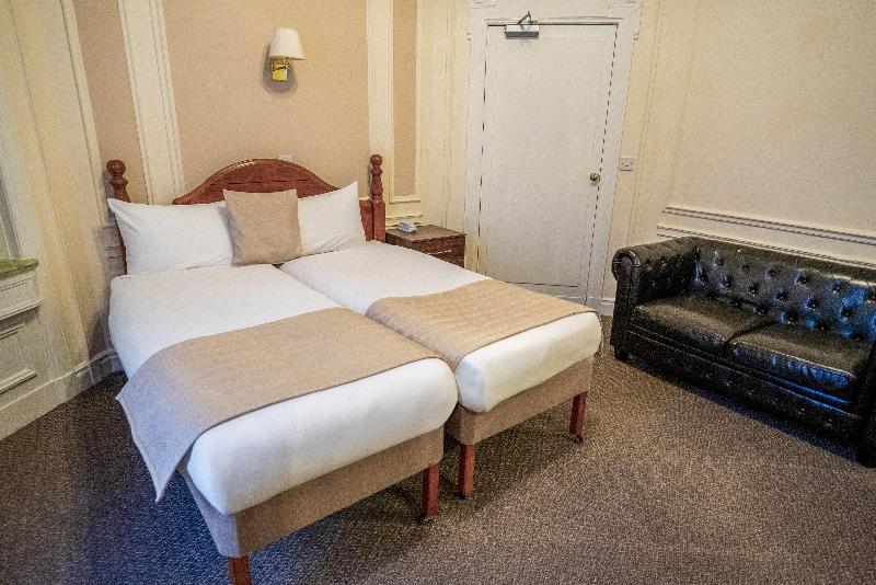 Adelphi Hotel - Oda