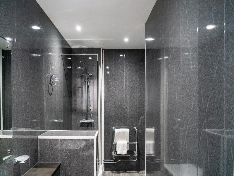 Adelphi Hotel - Oda