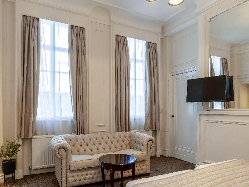 Adelphi Hotel - Oda
