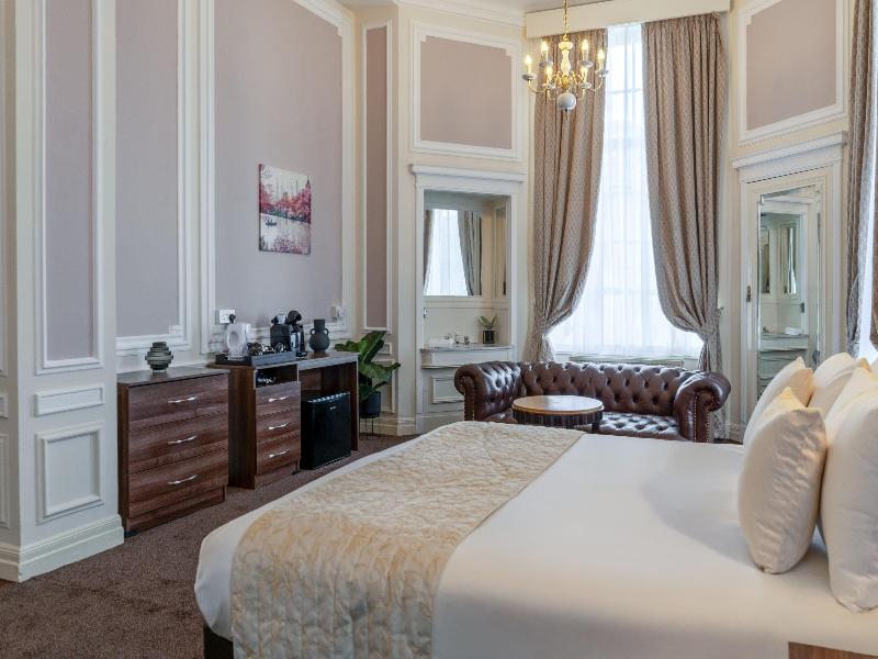 Adelphi Hotel - Oda