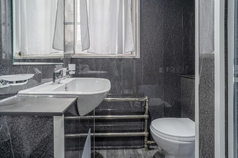 Adelphi Hotel - Oda