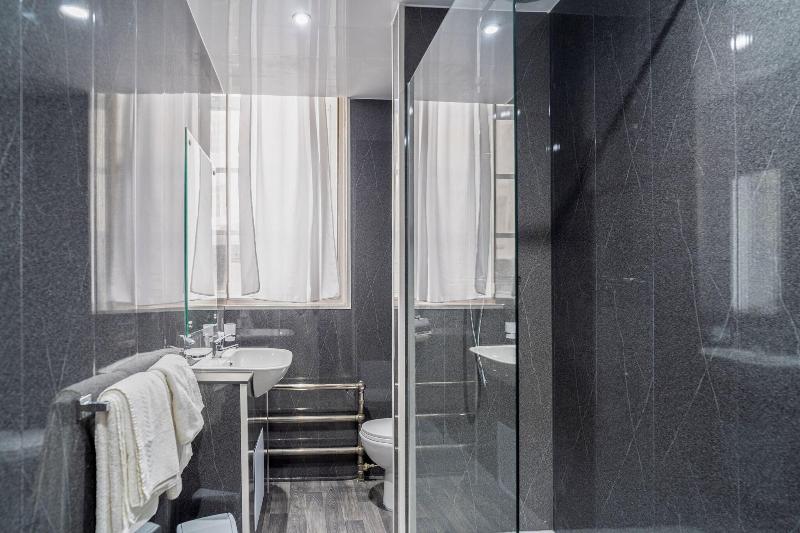 Adelphi Hotel - Oda