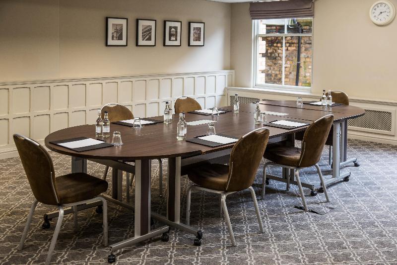 The Milner York - Toplantı