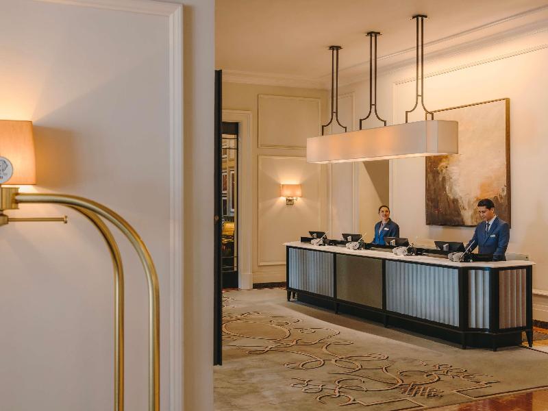 Fairmont Le Montreux Palace - Genel