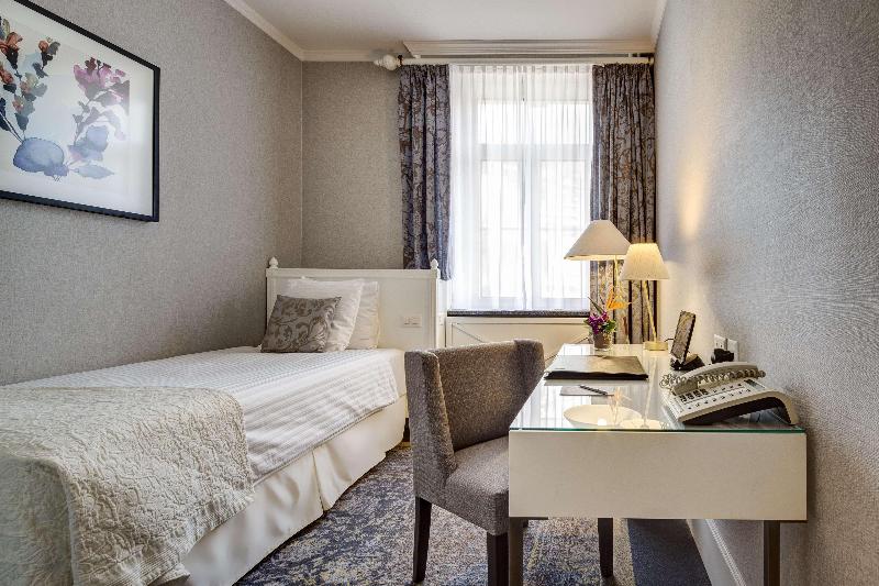 Fairmont Le Montreux Palace - Oda
