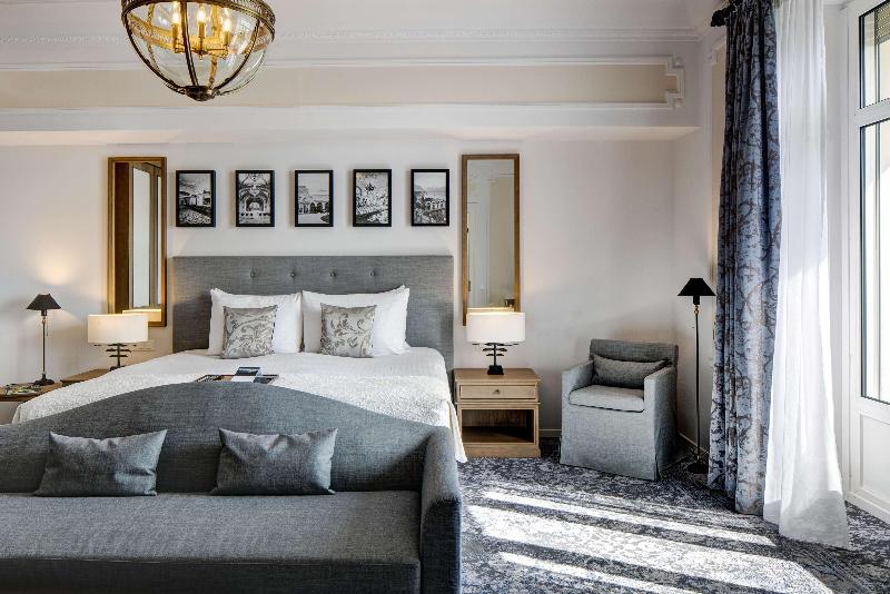 Fairmont Le Montreux Palace - Oda