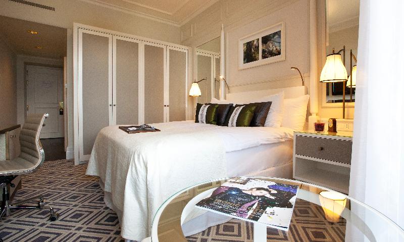 Fairmont Le Montreux Palace - Oda