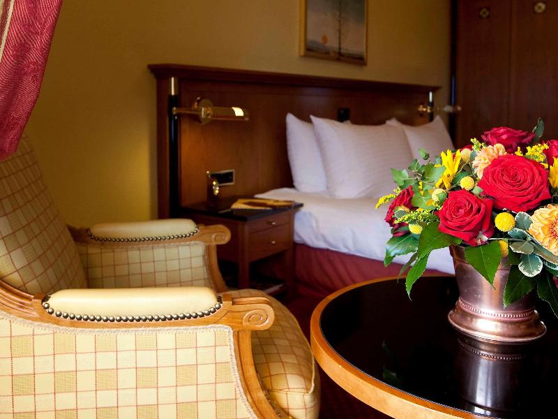 Fairmont Le Montreux Palace - Oda