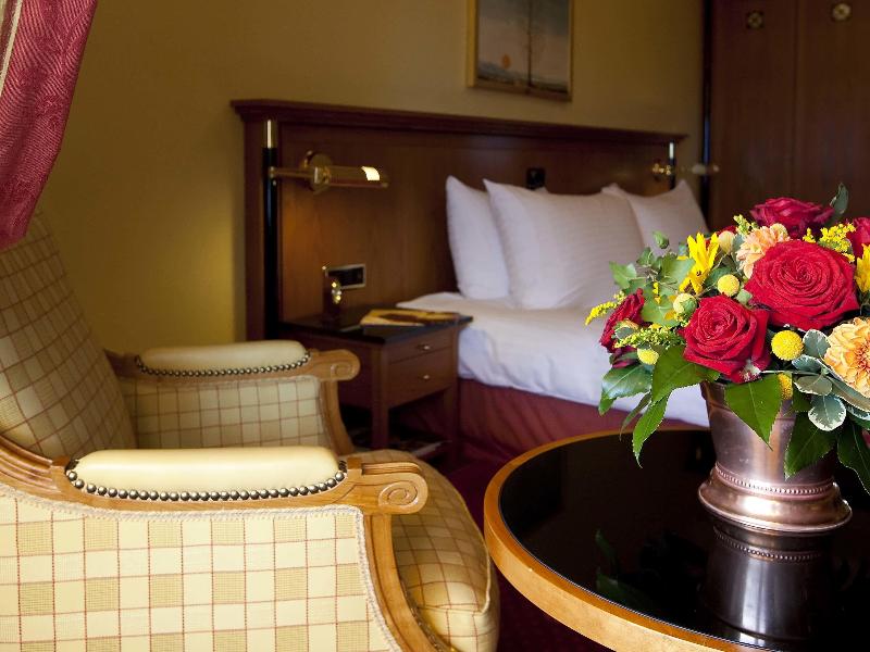 Fairmont Le Montreux Palace - Oda