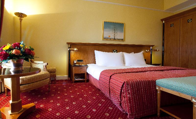 Fairmont Le Montreux Palace - Oda