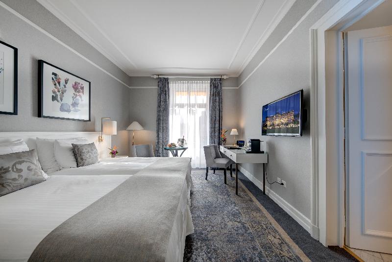 Fairmont Le Montreux Palace - Oda