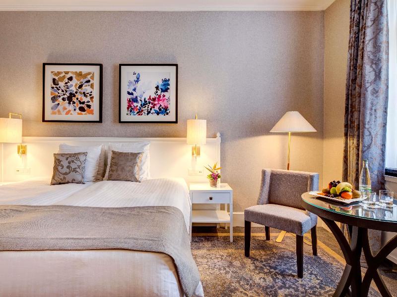 Fairmont Le Montreux Palace - Oda