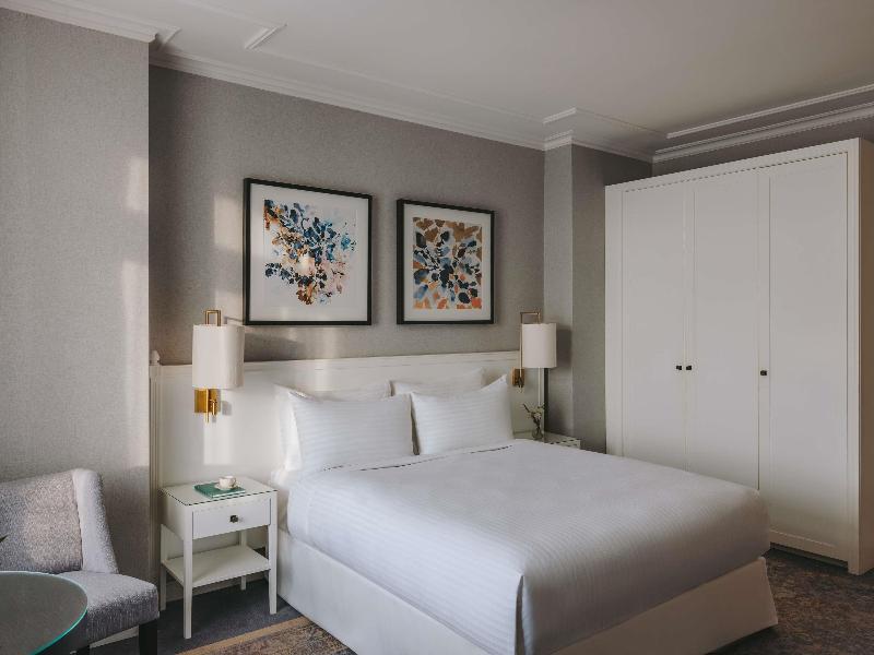 Fairmont Le Montreux Palace - Oda