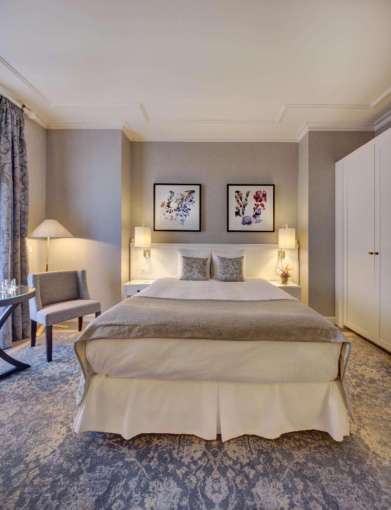 Fairmont Le Montreux Palace - Oda