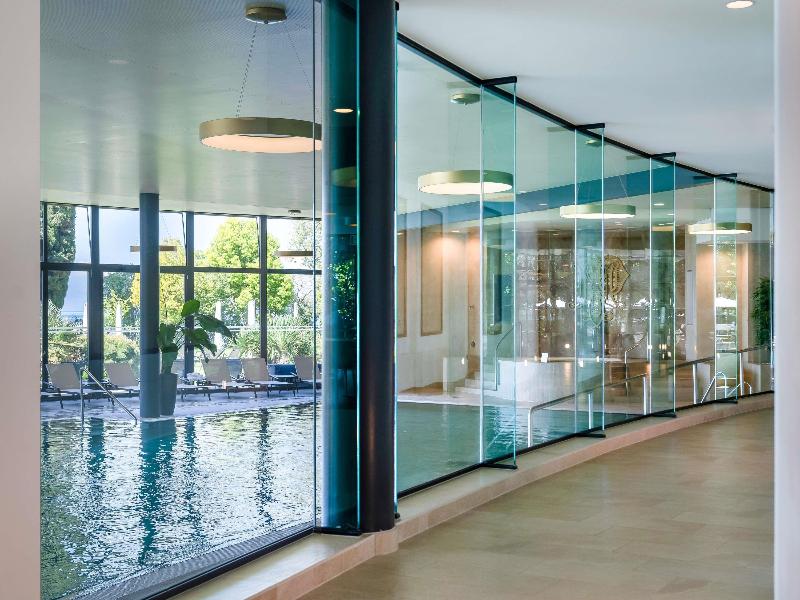 Fairmont Le Montreux Palace - Havuz