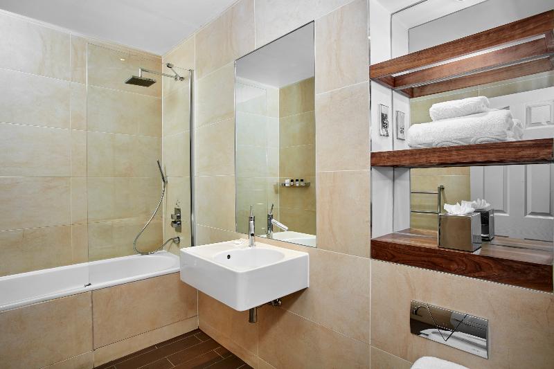Leonardo Hotel Cardiff - Oda