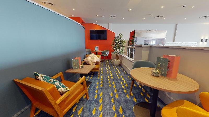 Holiday Inn Cardiff City - Bar