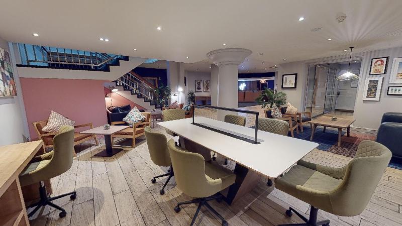 Holiday Inn Cardiff City - Bar