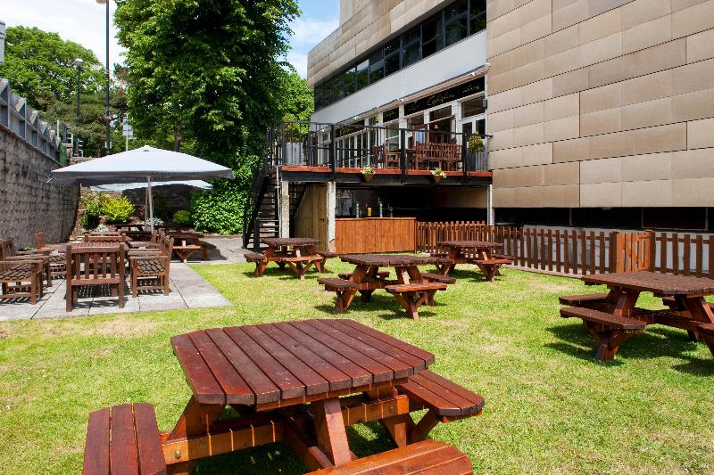 Holiday Inn Cardiff City - Bar