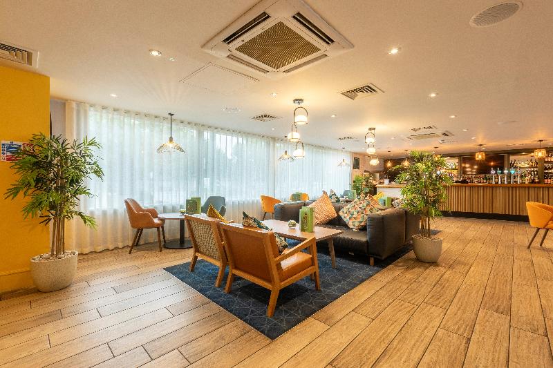 Holiday Inn Cardiff City - Bar