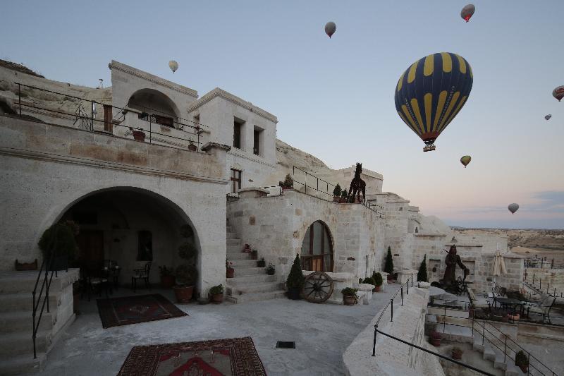 Phocas Cave Suites - Genel
