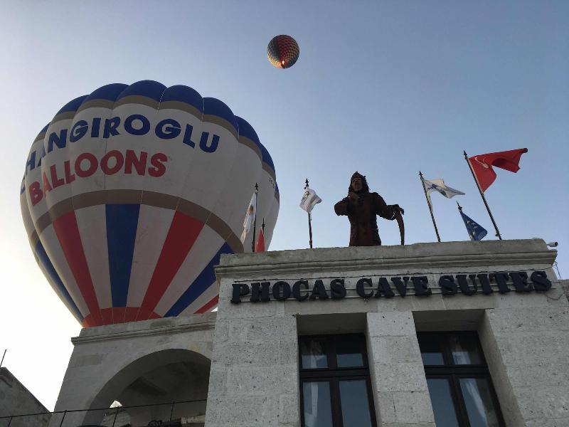 Phocas Cave Suites - Genel