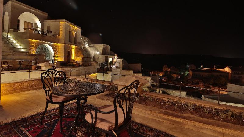 Phocas Cave Suites - Oda