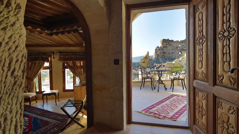 Phocas Cave Suites - Oda